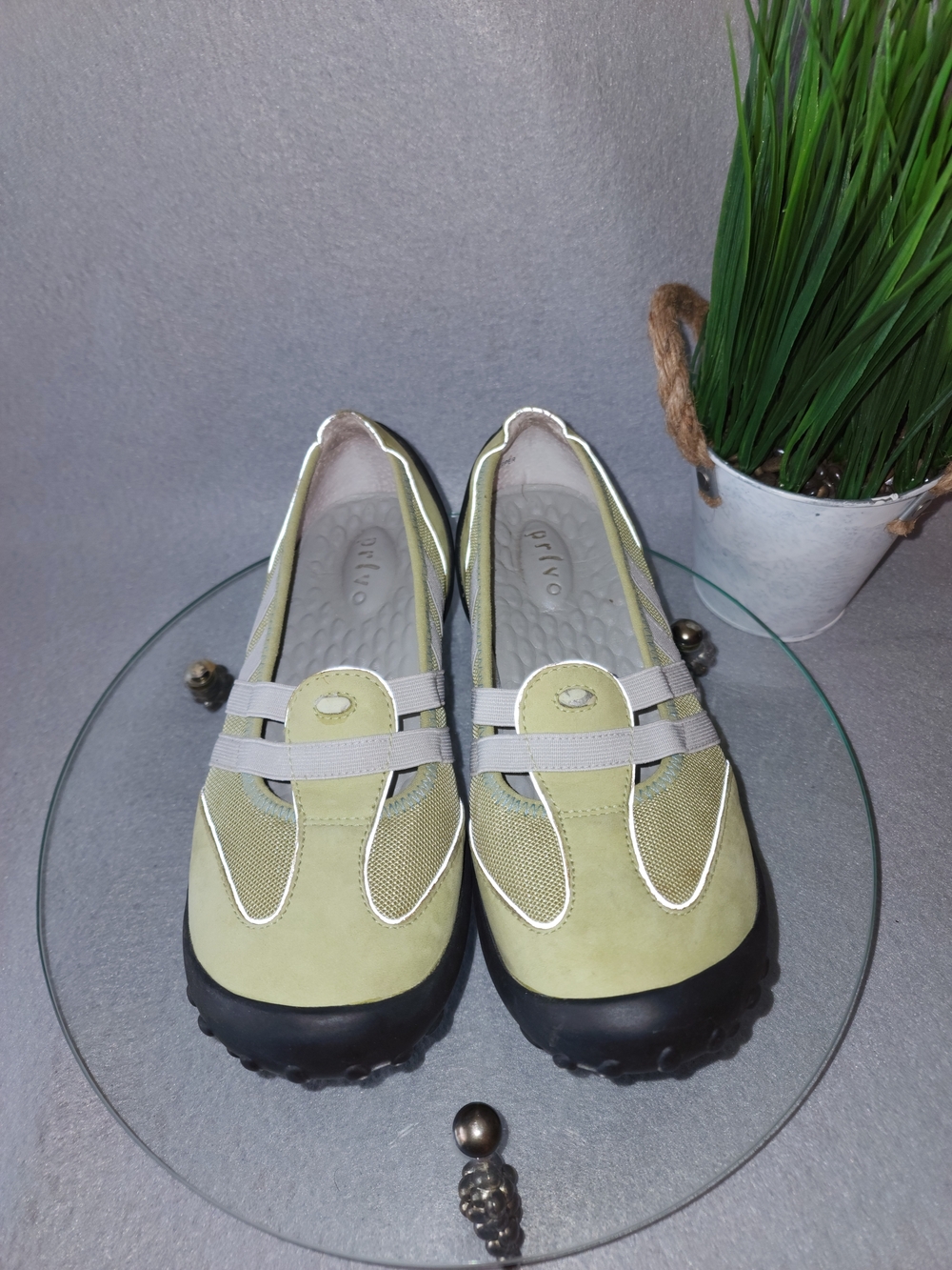 Slip-On Comfort Flats in Light Green